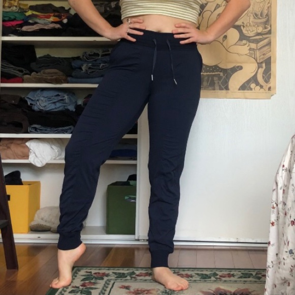 LuLuLemon Dance Studio Jogger